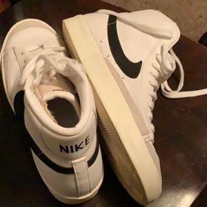 Brand new Nike Blazers Men’s size 11. No visible scuffs, only worn twice